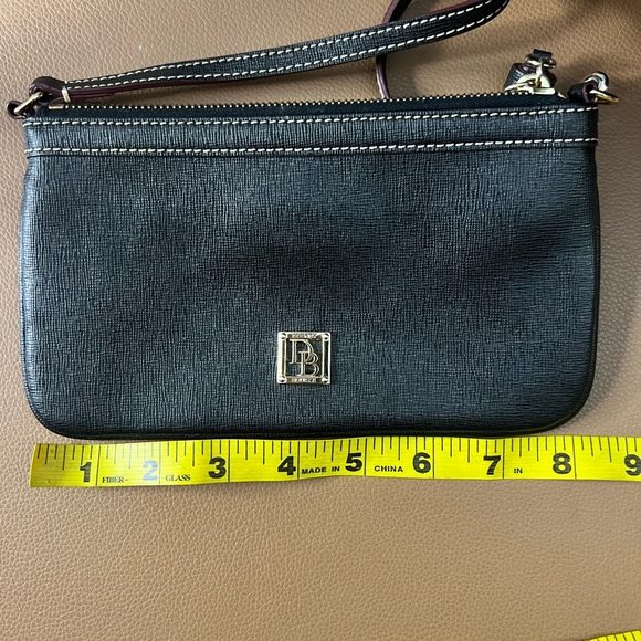 Dooney & Bourke Black Leather Wristlet - Picture 9 of 10